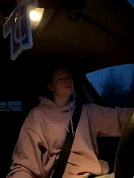 Snapshot of Girlnina-1995 chatting on 11/07/25, 05:45 Girlnina-1995 online show from 11/07/25, 05:45