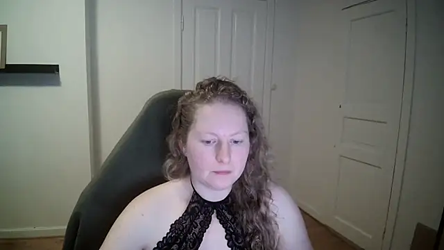 Snapshot of Girlnina-1995 chatting on 02/25/25, 12:49 Girlnina-1995 online show from 02/25/25, 12:49