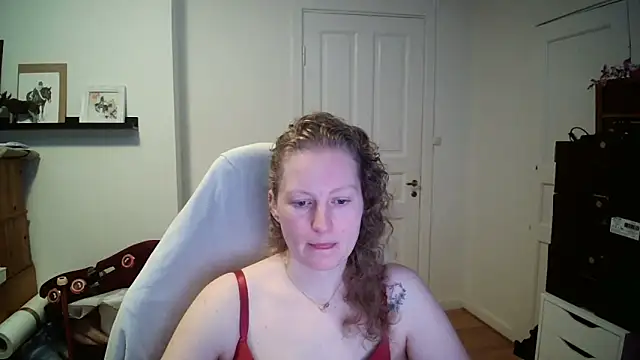 Girlnina-1995 online show from 02/25/26, 10:15