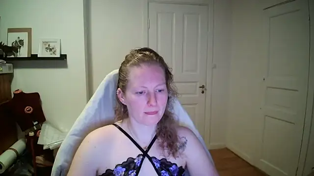 Girlnina-1995 online show from 03/02/26, 07:26