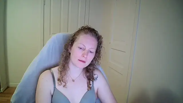 Girlnina-1995 online show from 03/24/26, 11:10