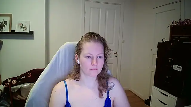 Girlnina-1995 online show from 02/10/26, 09:52