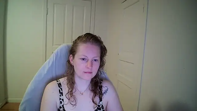 Girlnina-1995 online show from 03/31/26, 06:37