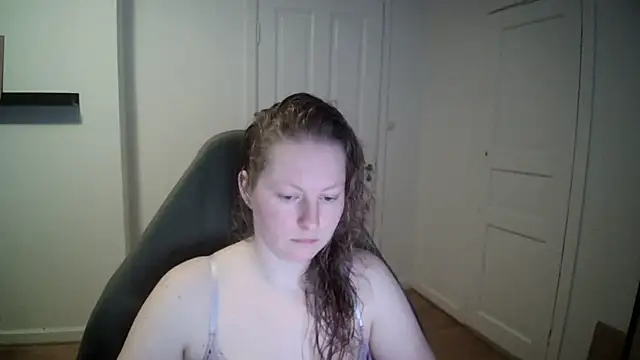Snapshot of Girlnina-1995 chatting on 02/27/25, 09:40 Girlnina-1995 online show from 02/27/25, 09:40
