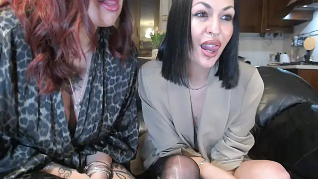 Snapshot of Masha_Real_84 chatting on 01/15/25, 08:26 Masha Real 84 online show from 01/15/25, 08:26