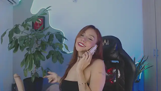 LauPolett online show from 04/12/26, 12:14