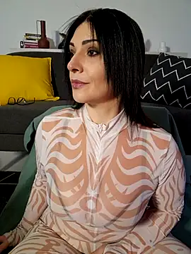 AryaSummersReal online show from 04/07/26, 07:32