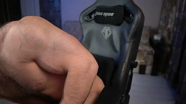 mike0xx online show from 12/02/25, 04:36