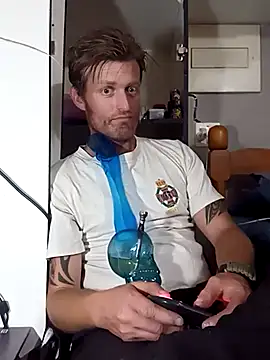 Snapshot of the-billy-blue chatting on 09/29/25, 10:37 the-billy-blue online show from 09/29/25, 10:37