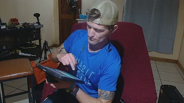 Snapshot of the-billy-blue chatting on 04/25/26, 11:02 the-billy-blue online show from 04/25/26, 11:02