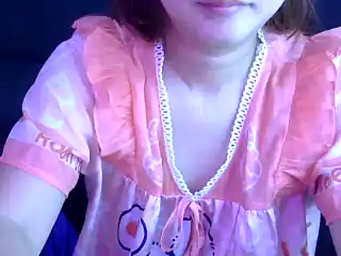 Bee 2k online show from 09/19/25, 04:38