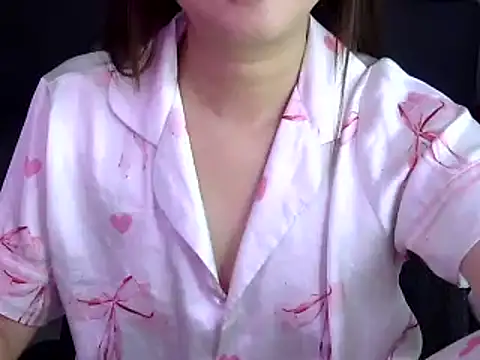 Bee 2k online show from 10/23/25, 05:06