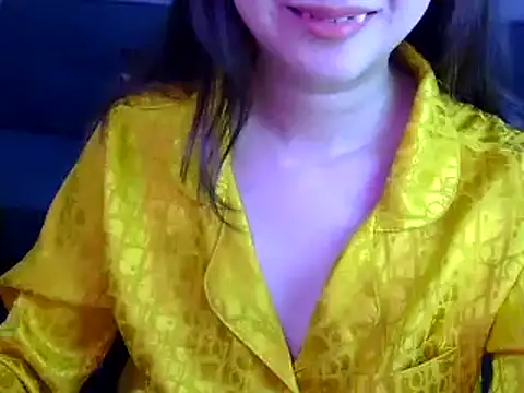 Bee 2k online show from 04/04/26, 03:57