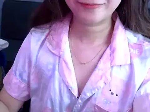 Bee 2k online show from 04/16/26, 04:13