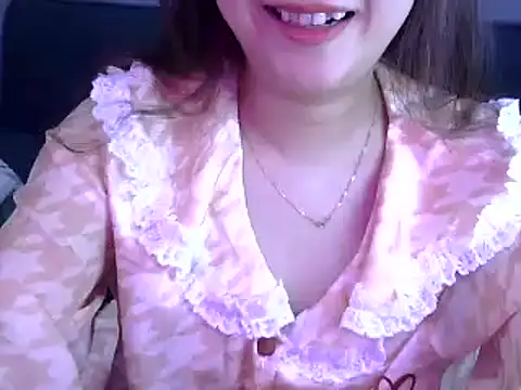 Bee 2k online show from 04/24/26, 04:14