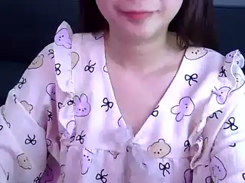 Bee 2k online show from 07/17/26, 04:21