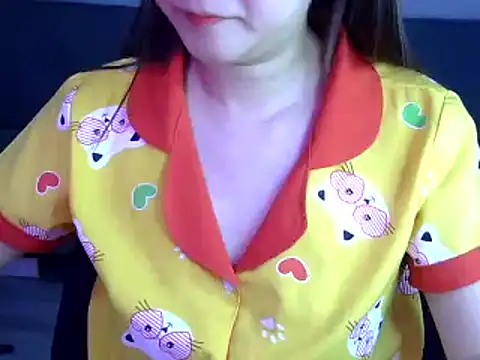 Bee 2k online show from 11/12/25, 04:49