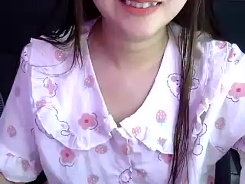 Bee 2k online show from 11/26/25, 04:56