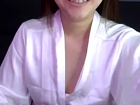 Bee 2k online show from 10/29/25, 04:33