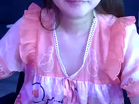 Bee 2k online show from 09/25/25, 04:40