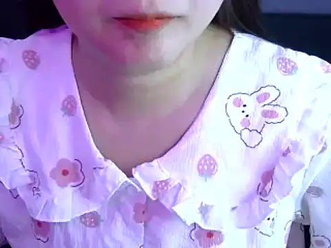 Bee 2k online show from 11/11/25, 04:40