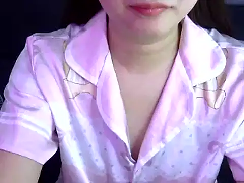 Bee 2k online show from 11/25/25, 04:57