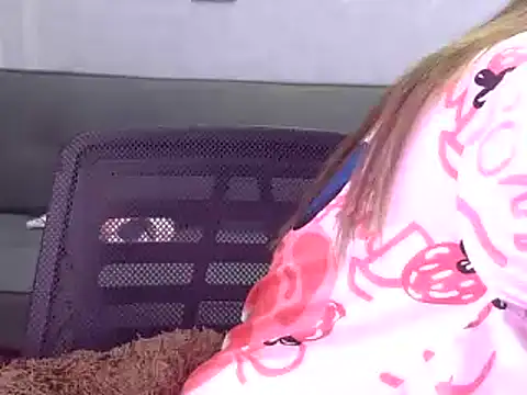 Bee 2k online show from 03/22/25, 04:24