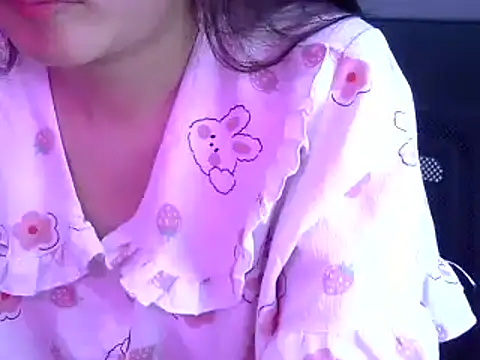 Bee 2k online show from 06/19/26, 04:29
