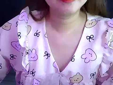 Bee 2k online show from 09/22/25, 04:40