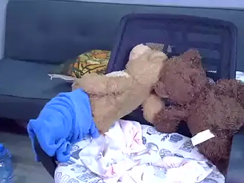 Bee 2k online show from 02/15/26, 07:51