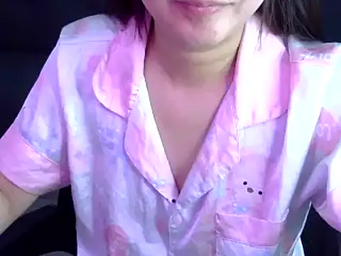 Bee 2k online show from 09/29/25, 04:30