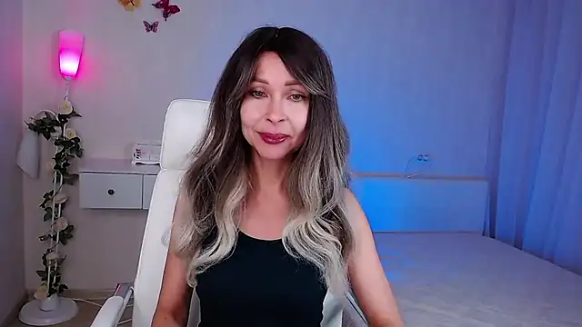 wendifoste online show from 10/17/25, 06:43