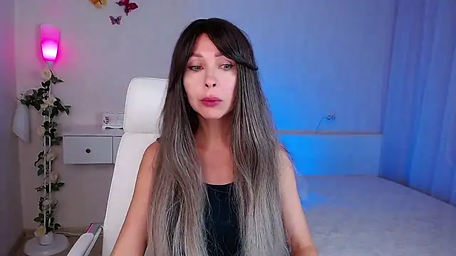 wendifoste online show from 10/13/25, 01:02