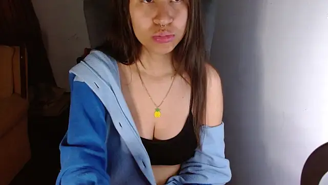 dominica-3 online show from 11/30/25, 04:02