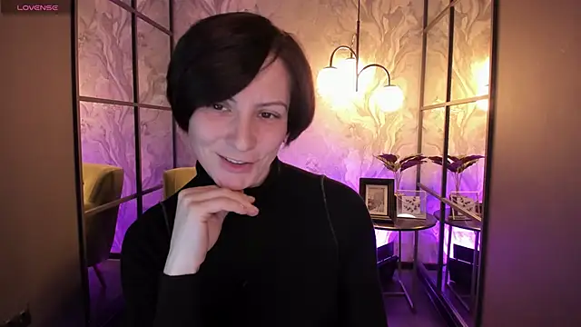 Snapshot of LorenDaze chatting on 02/13/26, 07:41 LorenDaze online show from 02/13/26, 07:41