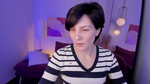 Snapshot of LorenDaze chatting on 12/22/25, 07:52 LorenDaze online show from 12/22/25, 07:52