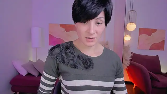 Snapshot of LorenDaze chatting on 10/21/25, 02:27 LorenDaze online show from 10/21/25, 02:27