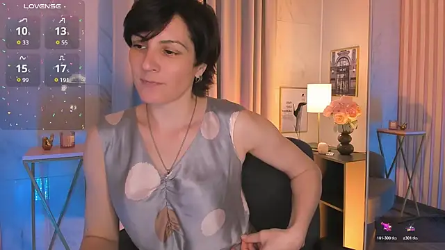 Snapshot of LorenDaze chatting on 06/20/26, 01:49 LorenDaze online show from 06/20/26, 01:49