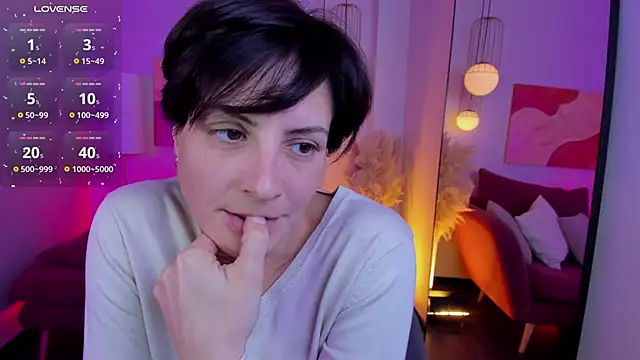 LorenDaze online show from 10/31/25, 02:35