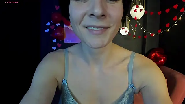 Snapshot of LorenDaze chatting on 02/15/25, 05:07 LorenDaze online show from 02/15/25, 05:07