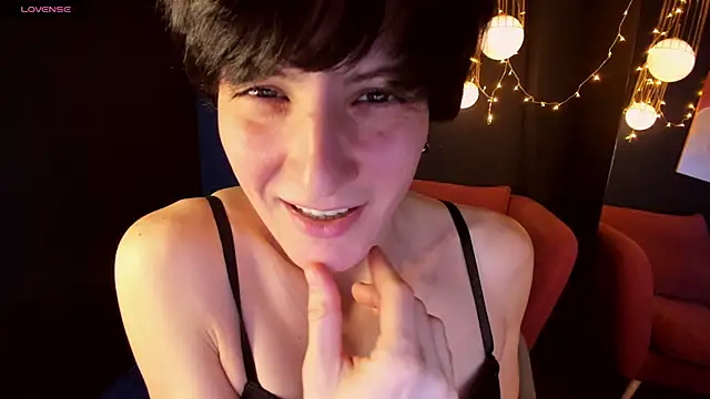 Snapshot of LorenDaze chatting on 01/15/25, 05:05 LorenDaze online show from 01/15/25, 05:05