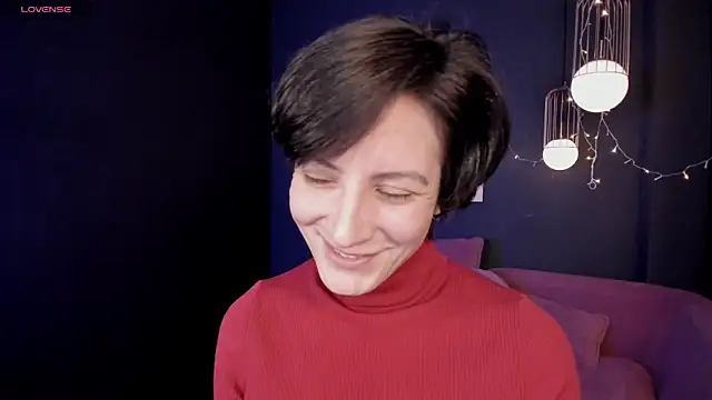 Snapshot of LorenDaze chatting on 02/19/25, 02:01 LorenDaze online show from 02/19/25, 02:01
