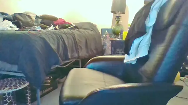 eatmeplease44 online show from 11/28/25, 12:44