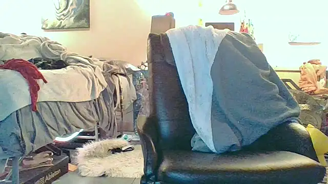 eatmeplease44 online show from 11/12/25, 03:54