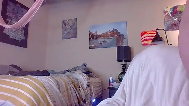 eatmeplease44 online show from 03/24/26, 04:29