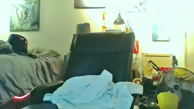 eatmeplease44 online show from 11/17/25, 03:21