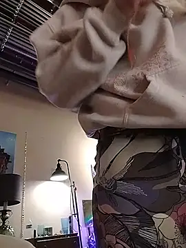 eatmeplease44 online show from 05/14/26, 08:22