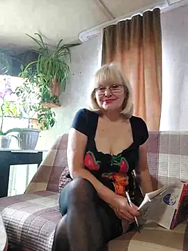 IrmaRose online show from 10/02/25, 05:00