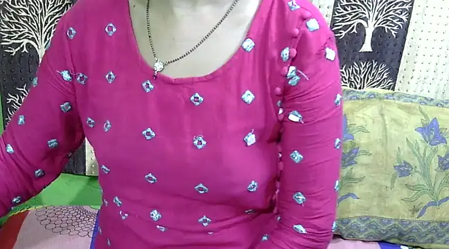 Indian Horny Wife online show from 01/17/25, 08:33