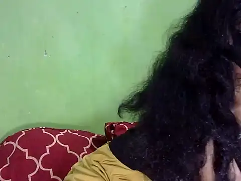 Indian Horny Wife online show from 03/19/26, 05:29